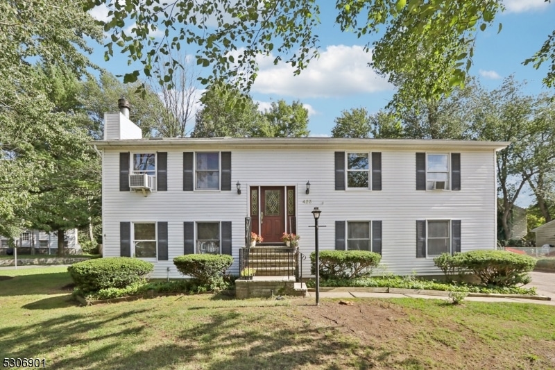 Sold $465,000 • Co-Listing Agent