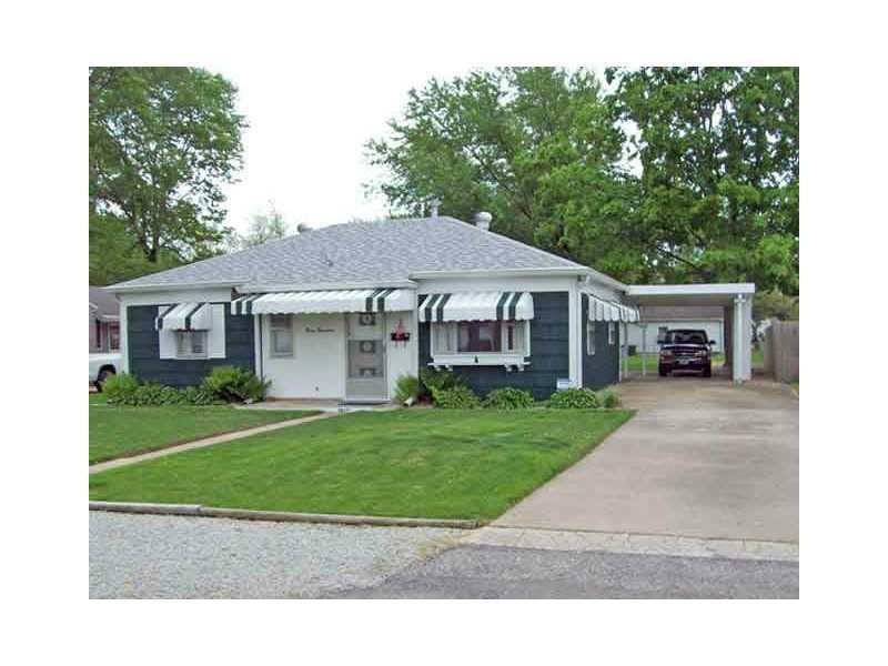 3017 14th St, Columbus, IN 47201 - photo 1