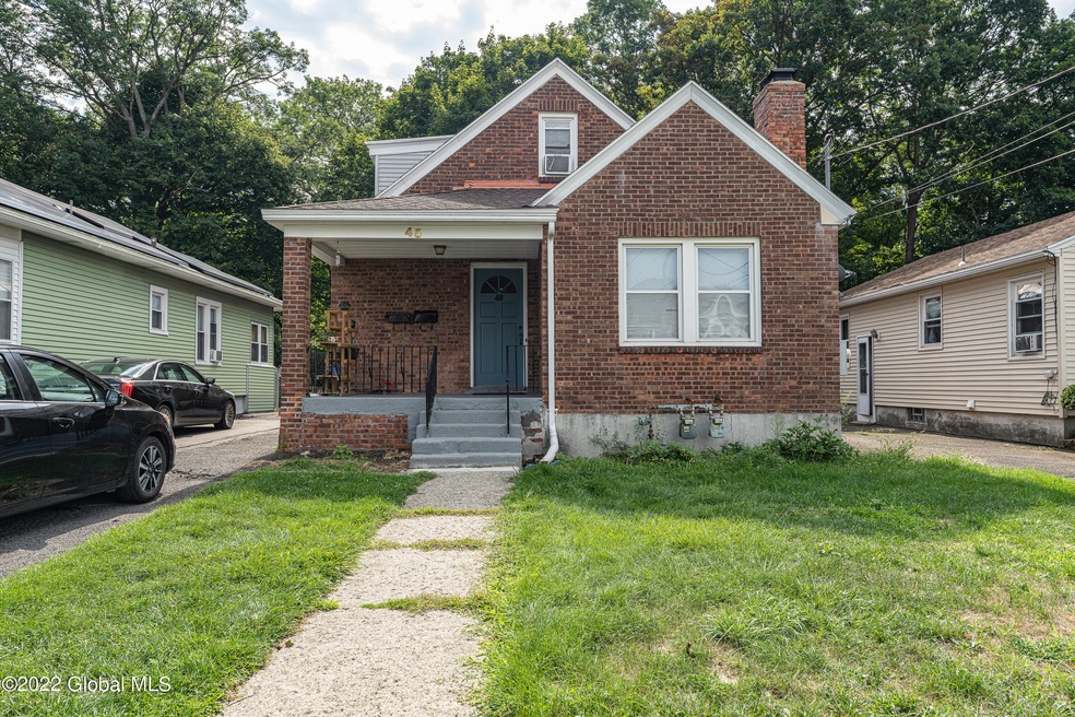 45 Holmes Ct, Albany, NY 12209 - photo 1