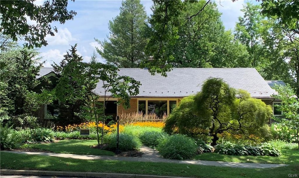 741 Wyomissing Blvd, Reading, PA 19610 - photo 1