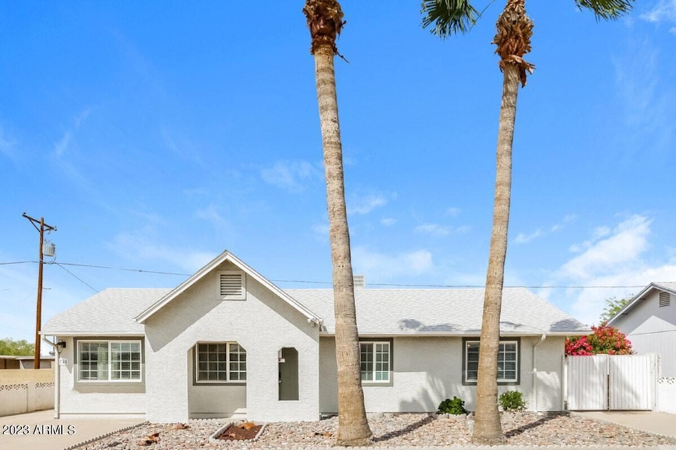 P8516503-01-Exterior Front Appeal-159810