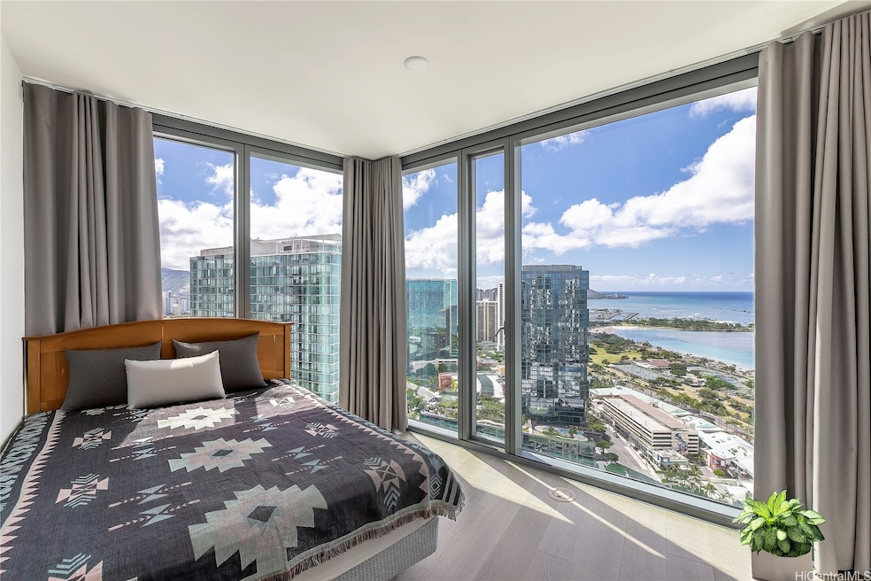 Koula unit 3810, Honolulu, HI 96814 - photo 1