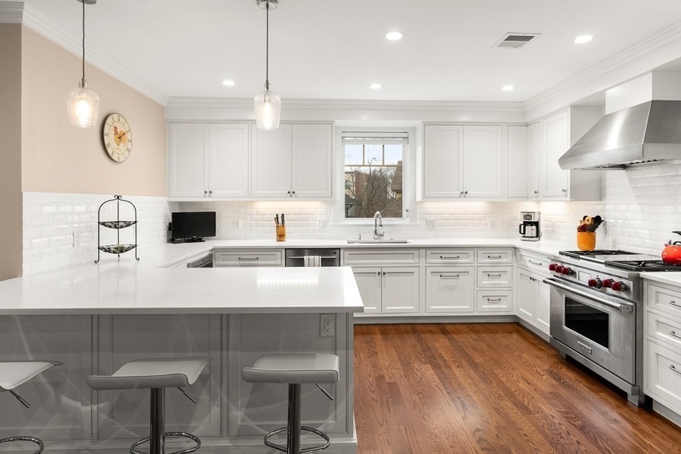 29 Summit Ave unit 29, Brookline, MA 02446 - photo 1