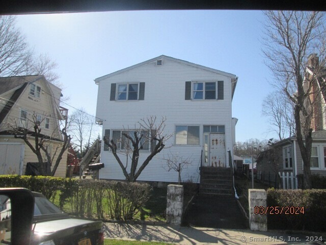 12 Elm Tree Place, Stamford, CT 06906 - photo 1