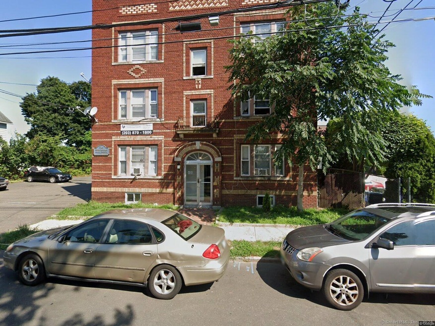 404 Charles St unit C2, Bridge Port, CT 06606 - photo 1