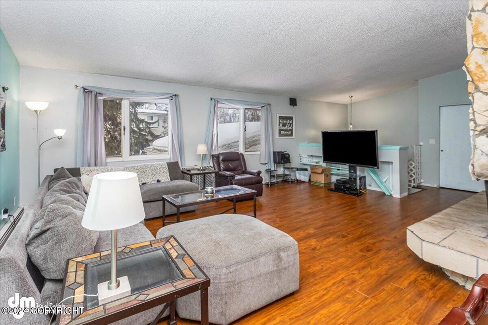 4253 Pinnacle Cir unit 20, Anchorage, AK 99504 - photo 1