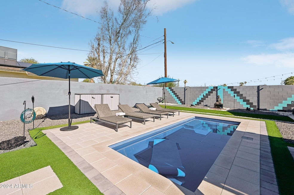 2101 N 25th Place, Phoenix, AZ 85008 - photo 1