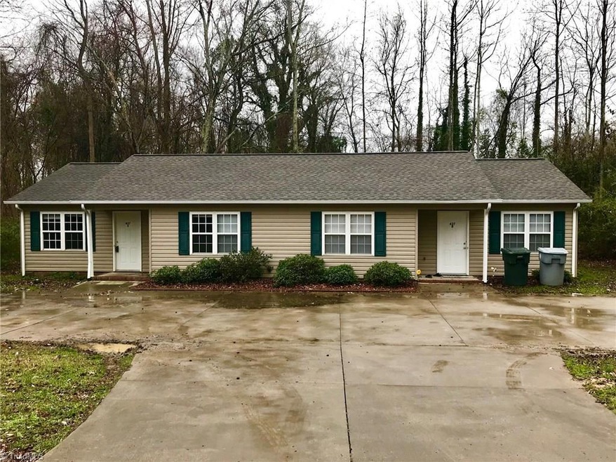 427 N Mccrary St unit A & B, Asheboro, NC 27205 - photo 1