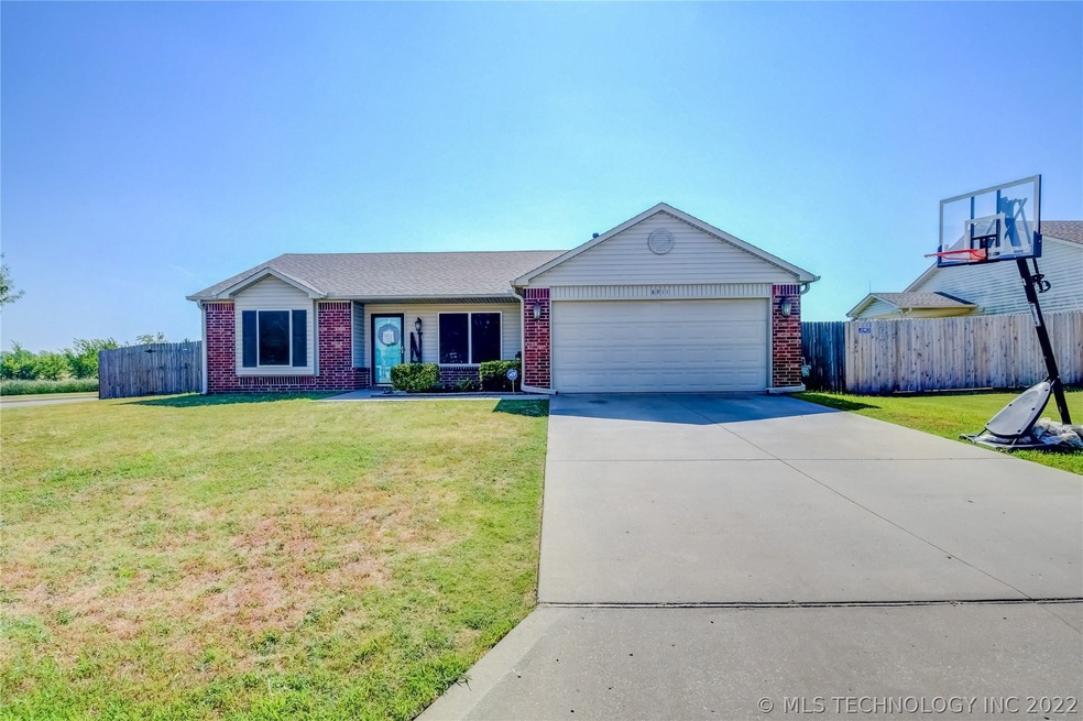 8911 S 258th East Ave, Broken Arrow, OK 74014 - photo 1