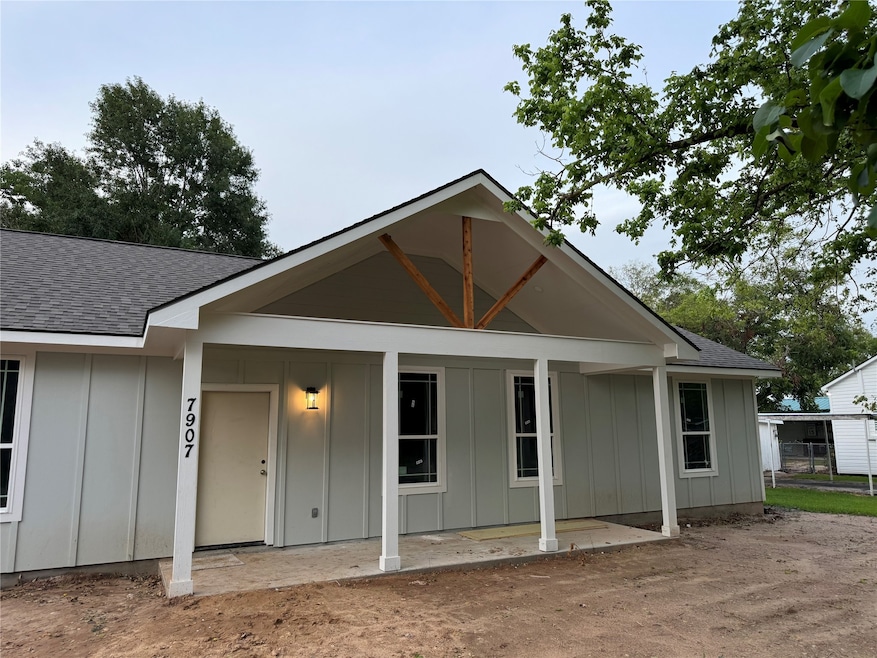 7907 Church St, Needville, TX 77461 - photo 1
