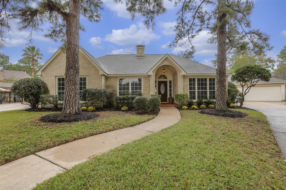 7715 Shady Palms Dr, Houston, TX 77095 - photo 1