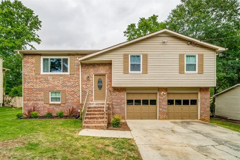 3132 Brook Hollow Dr, Rex, GA 30273 - photo 1