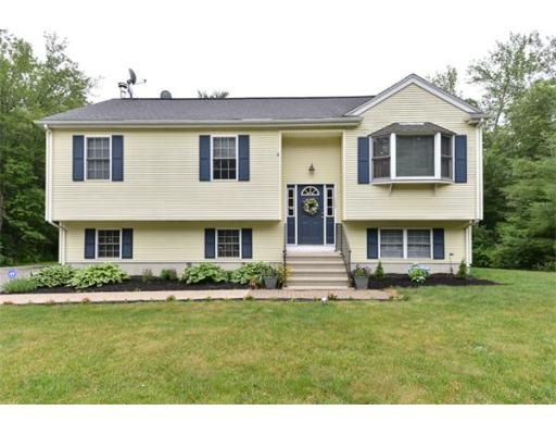 140 Spruce St, Rockland, MA 02370 - photo 1