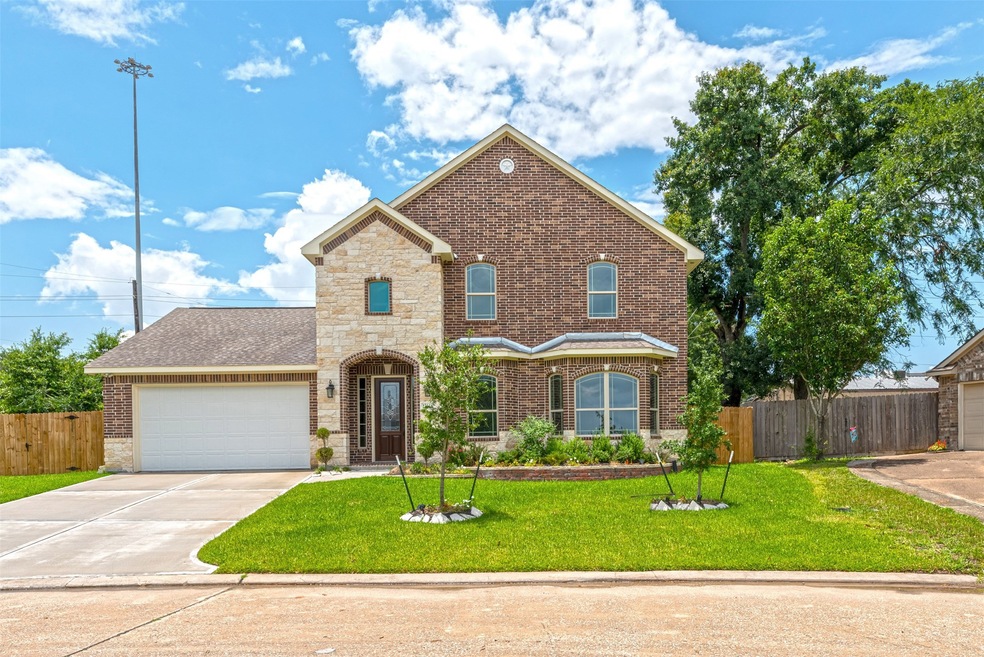 12118 Carol Ln, Pinehurst, TX 77362 - photo 1