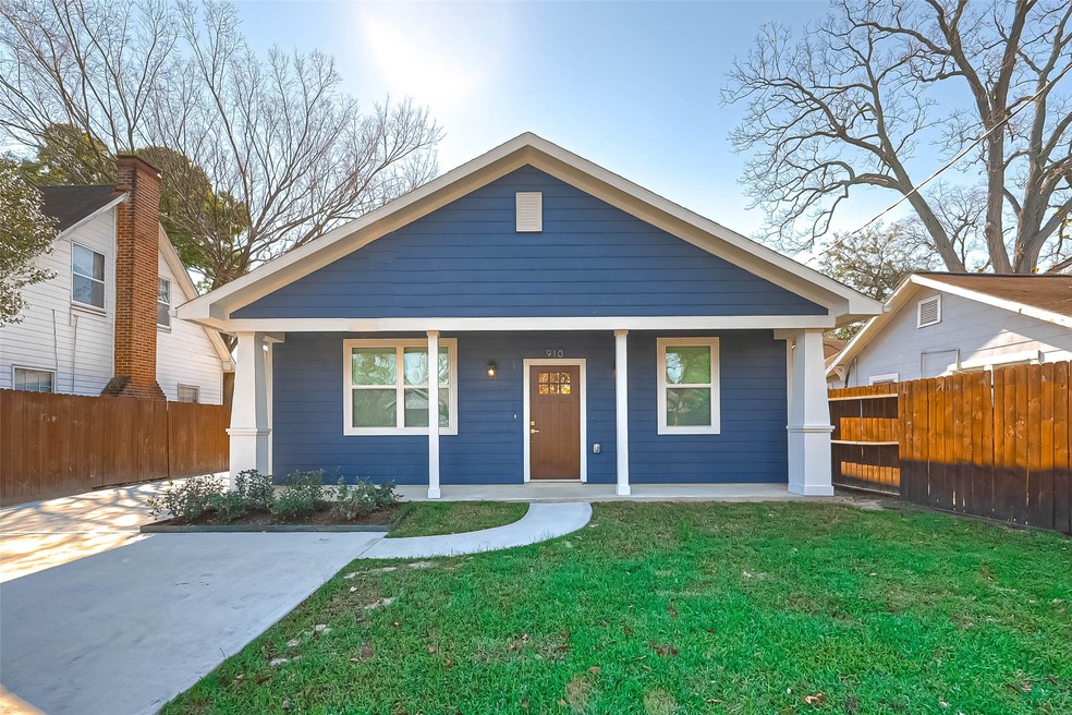 910 King St, Houston, TX 77022 - photo 1