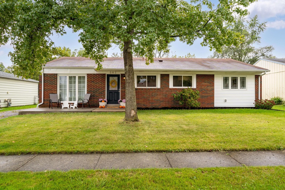 583 Daventry Ln_MLS_01
