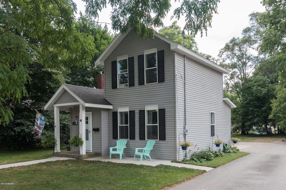 938 Lincoln Lake, Lowell, MI 49331 - photo 1