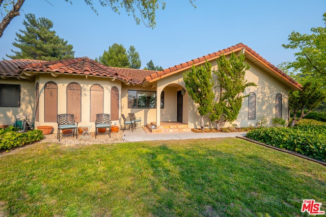 1039 Vista Grande St, Paso Robles, CA 93446 - photo 1