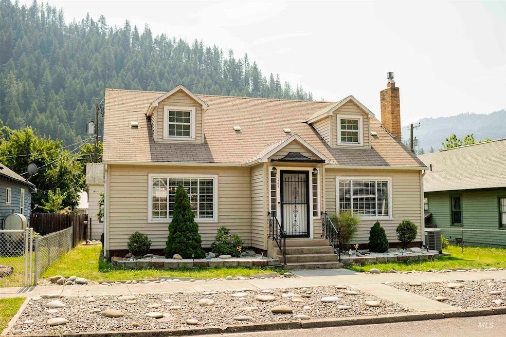 For Sale $498,000