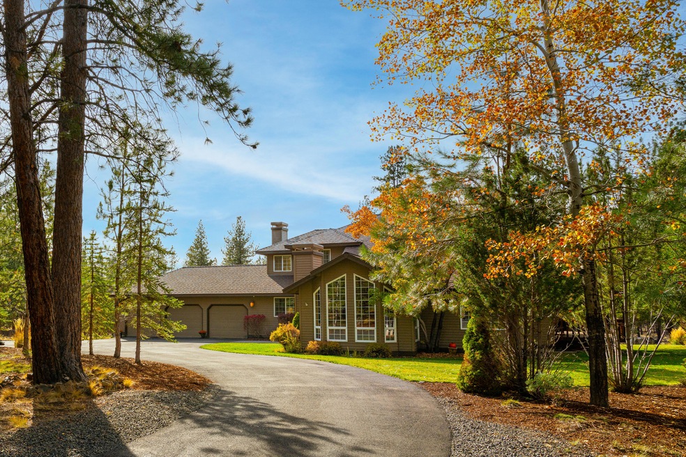 60053 Ridgeview Ct- Reshoot front (1 of