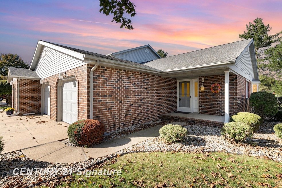 2 Wilshire Dr unit A4, Frankenmuth, MI 48734 - photo 1