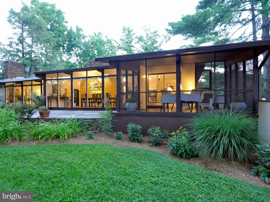 1924 Thomas Dr, Annapolis, MD 21409 - photo 1