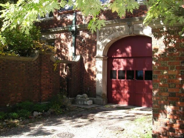 72 Circuit Rd, Tuxedo Park, NY 10987 - photo 1