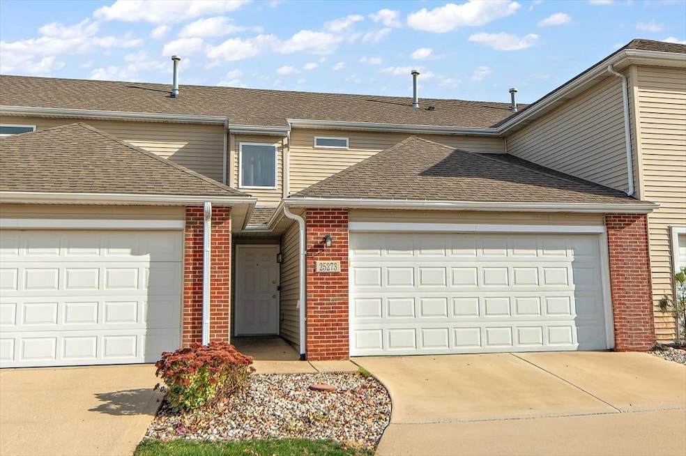 25273 Faraday Rd unit 1, Manhattan, IL 60442 - photo 1