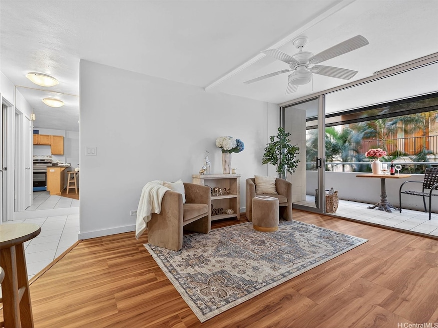 Kaiolu Sunrise unit 207, Honolulu, HI 96815 - photo 1