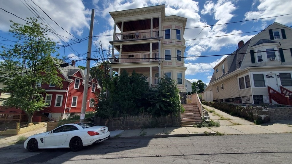 74 Grant St unit 2, Lynn, MA 01902 - photo 1