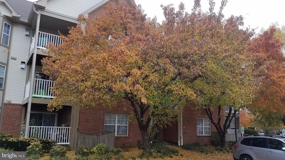 621 Admiral Dr unit 307, Annapolis, MD 21401 - photo 1