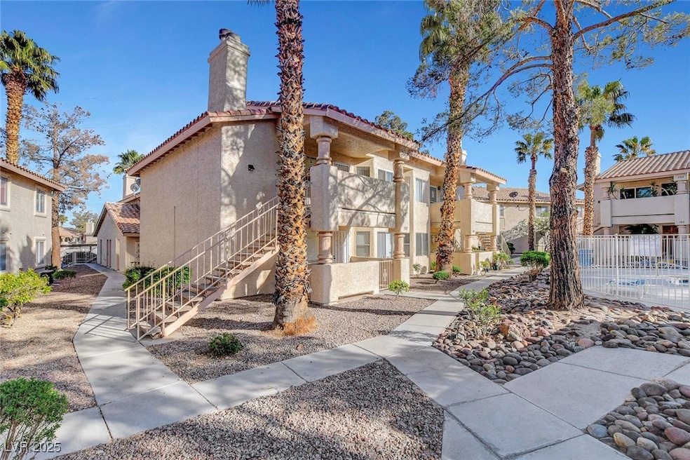 913 Sulphur Springs Ln unit 202, Las Vegas, NV 89128 - photo 1
