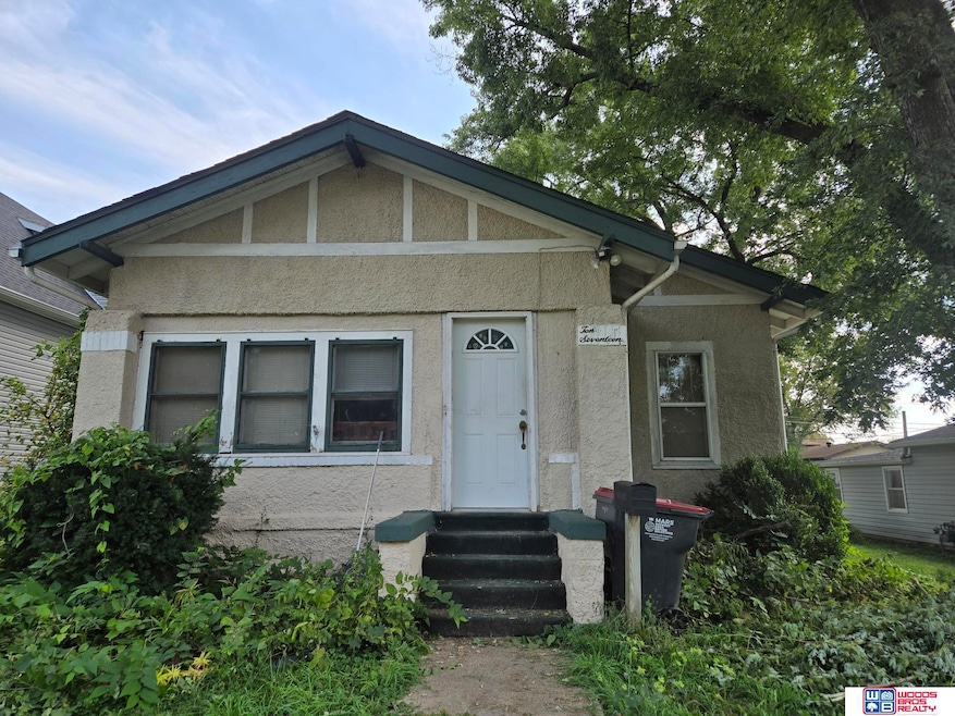 1017 Ella St, Beatrice, NE 68310 - photo 1