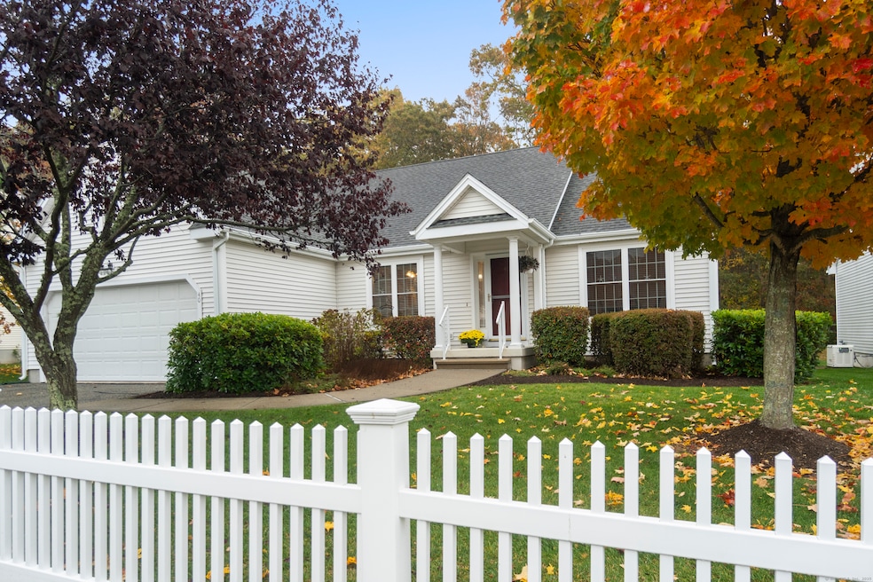 40 Spinnaker Dr, Niantic, CT 06357 - photo 1