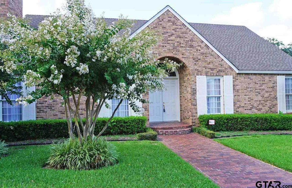 605 605 Rosemont Place One, Tyler, TX 75701 - photo 1