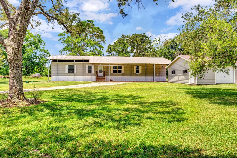 4914 Graves Rd, Alvin, TX 77511 - photo 1