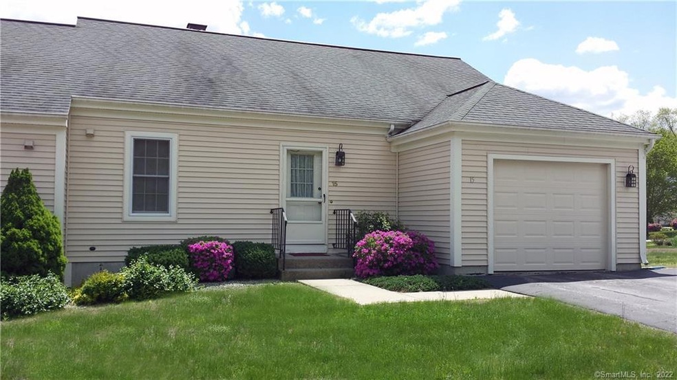 15 Cornfield Point unit 15, Woodstock, CT 06281 - photo 1