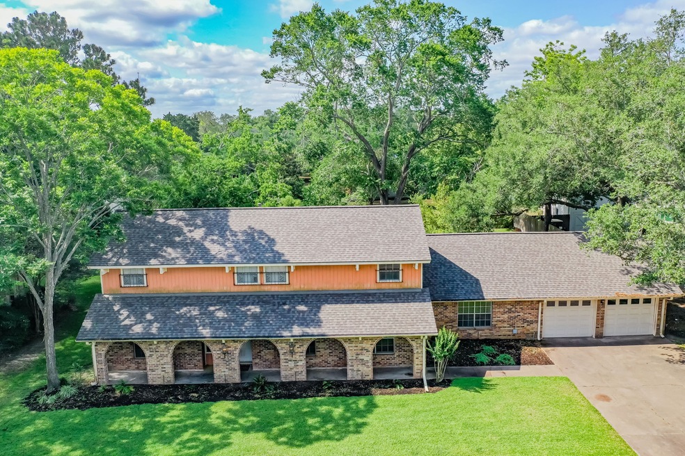 2216 Marguerite St, Bay City, TX 77414 - photo 1