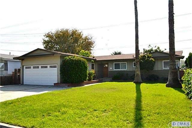 4 bedroom home on a large lot!