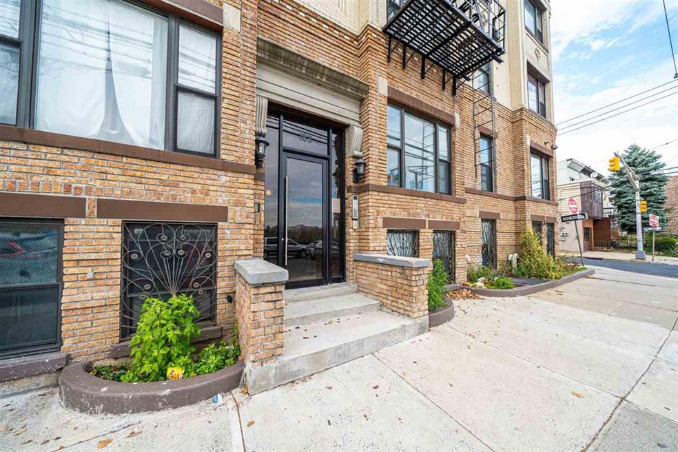 163 Baldwin Ave unit 6, Jersey City, NJ 07306 - photo 1