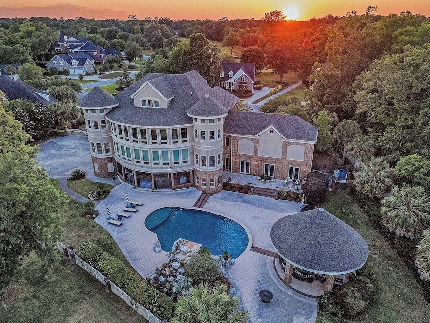 For Sale $2,495,000
