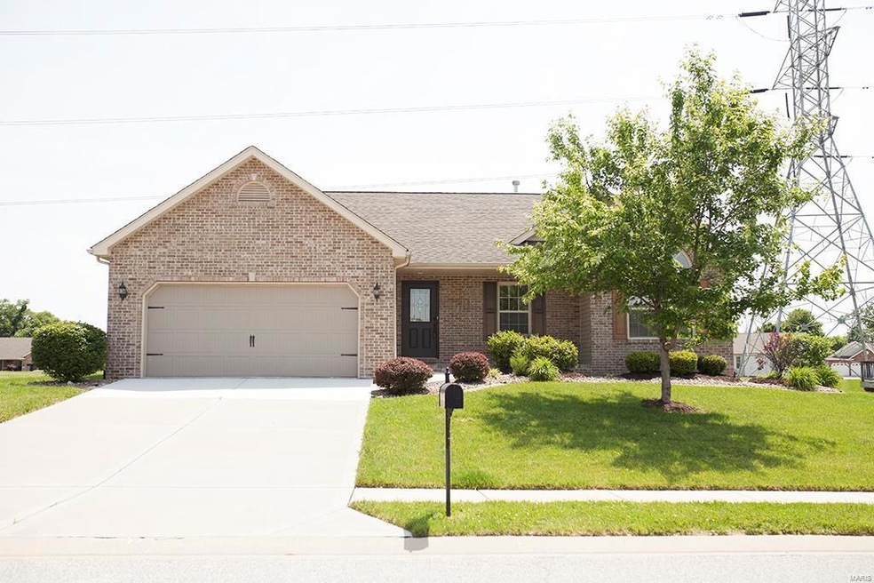 2532 Liberty Dr, Maryville, IL 62062 - photo 1