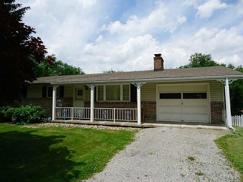 Exterior Front. Nice level entryway.