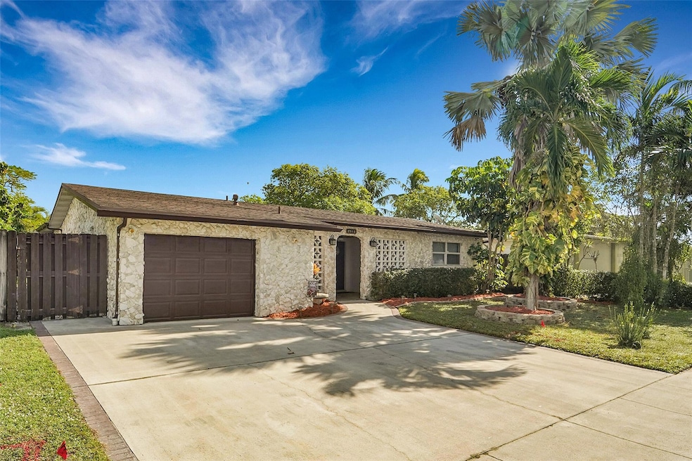 2510 NW 87th Ln, Sunrise, FL 33322 - photo 1