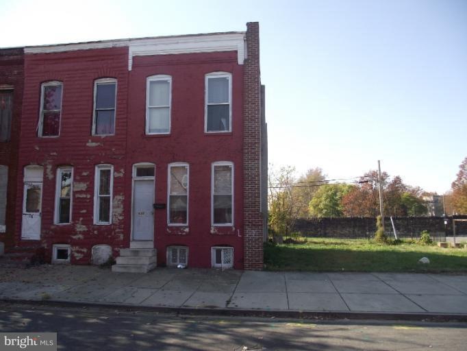 1638 Holbrook St, Baltimore, MD 21202 - photo 1