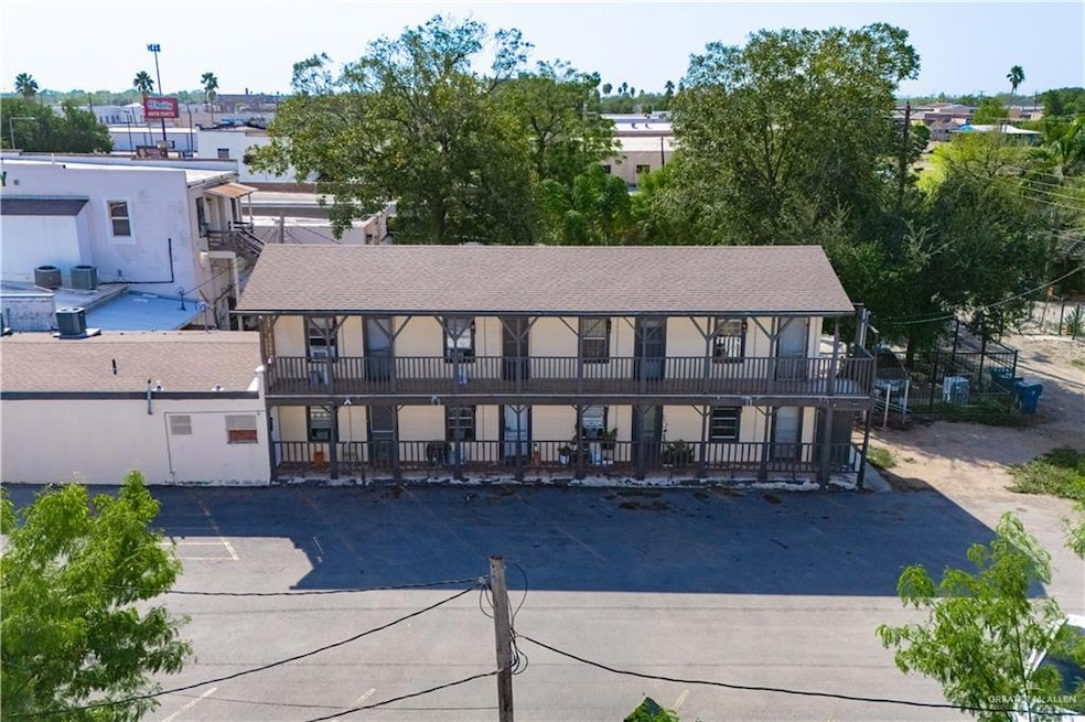 130 N Texas Ave unit 8, Mercedes, TX 78570 - photo 1