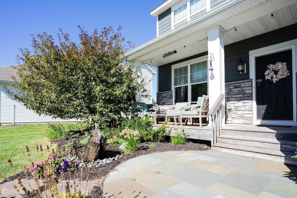 For Sale $699,900 • Co-Listing Agent