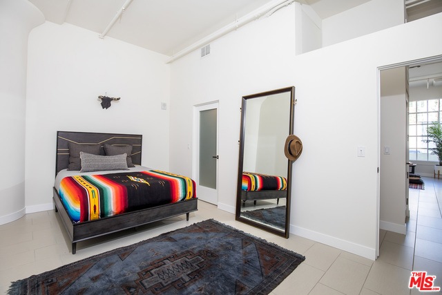 Photos may not reflect exact unit as model photogr
