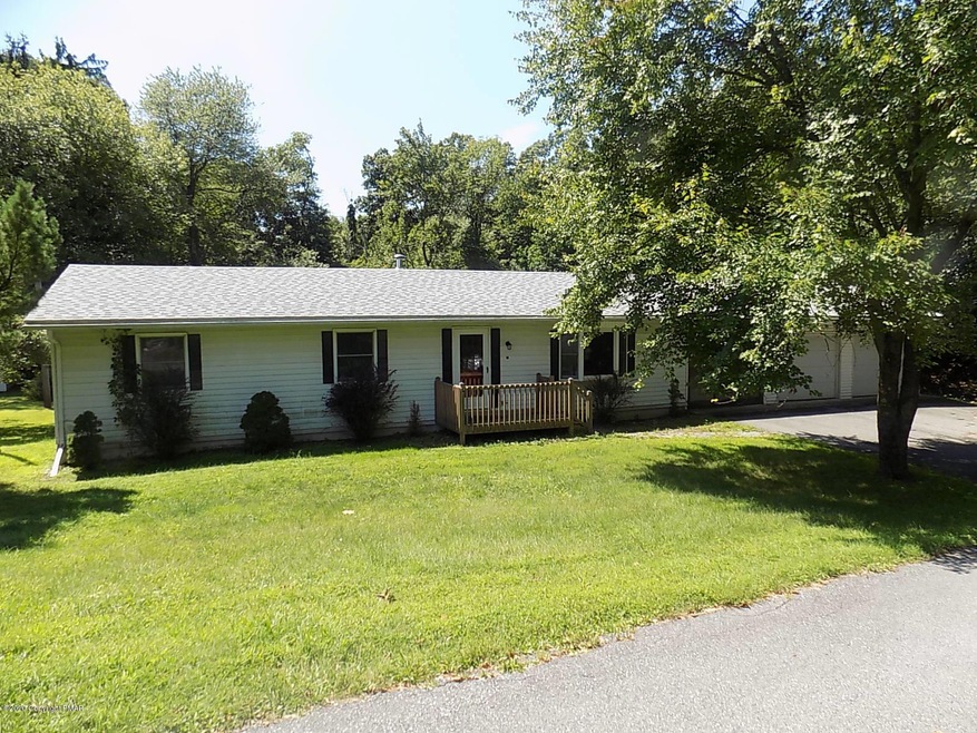 950 N Garibaldi Ave, Bangor, PA 18013 - photo 1