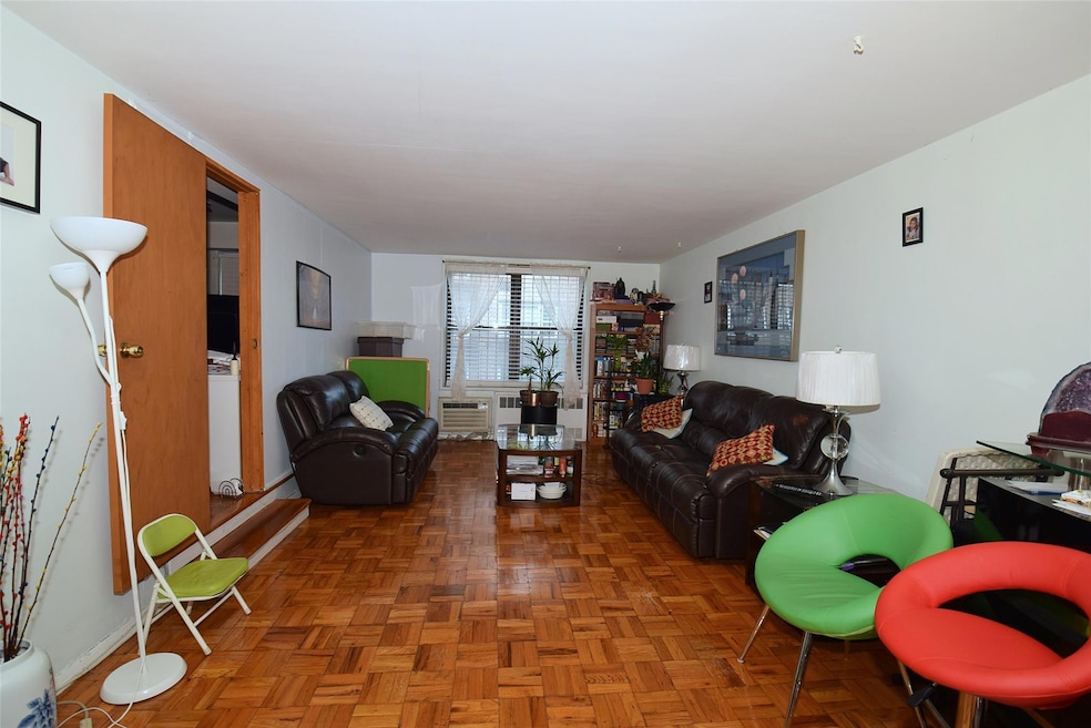 138-15 Franklin Ave unit 118, Flushing, NY 11355 - photo 1